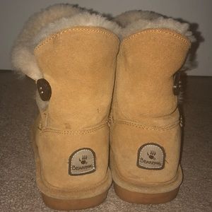 Women’s Size 8 Bear Paw boots